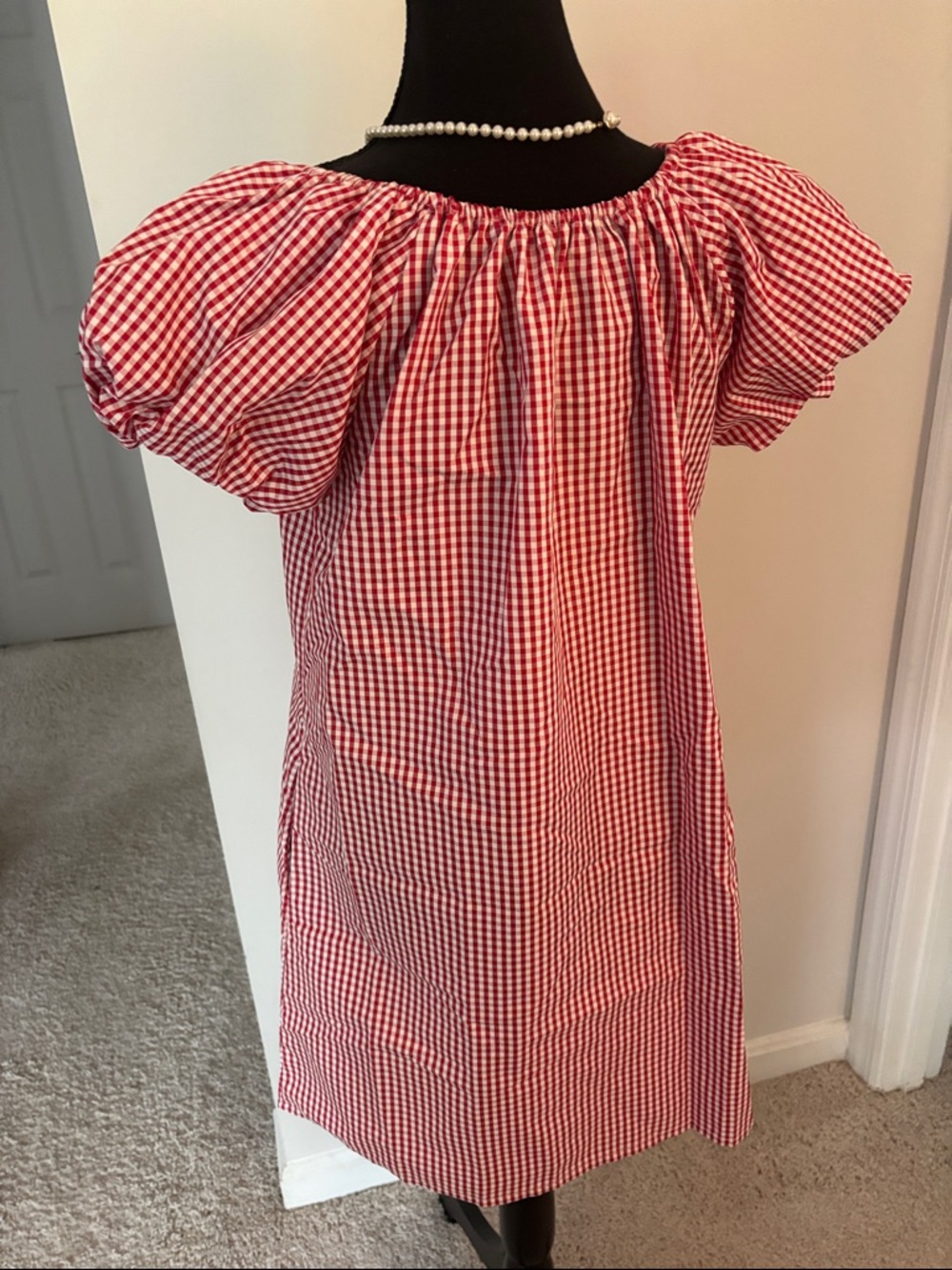 Red Gingham Puff Sleeve Shift Dress with Ribbon - Picture 5 of 5